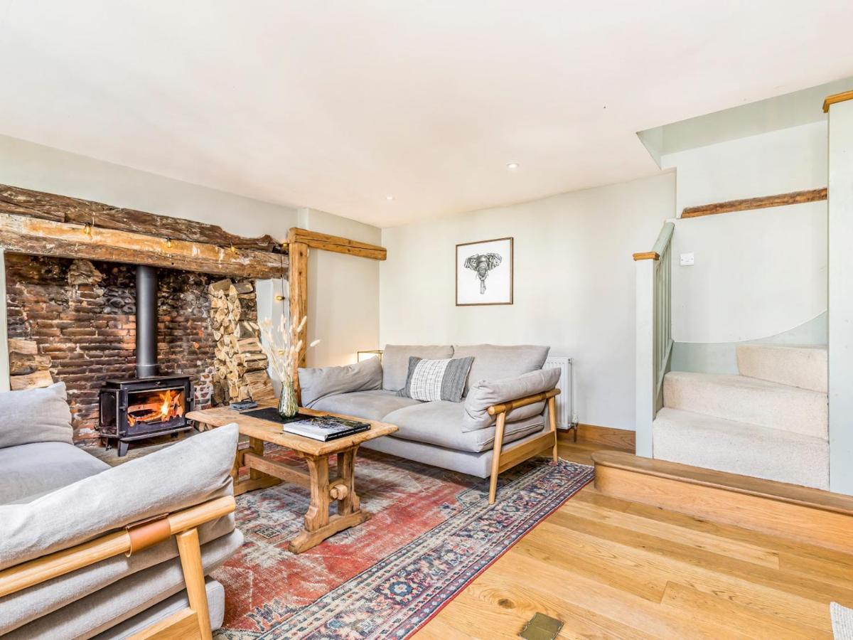Pass The Keys Charming Downland Cottage Chichester Exterior foto