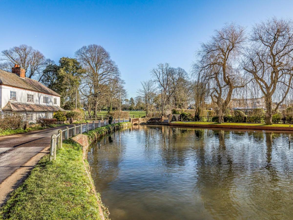 Pass The Keys Charming Downland Cottage Chichester Exterior foto